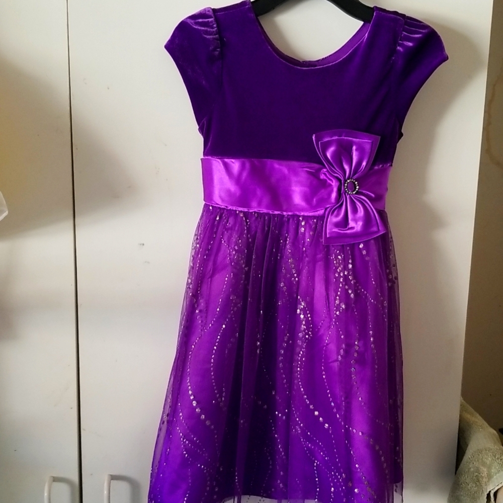Girls size 7 dress